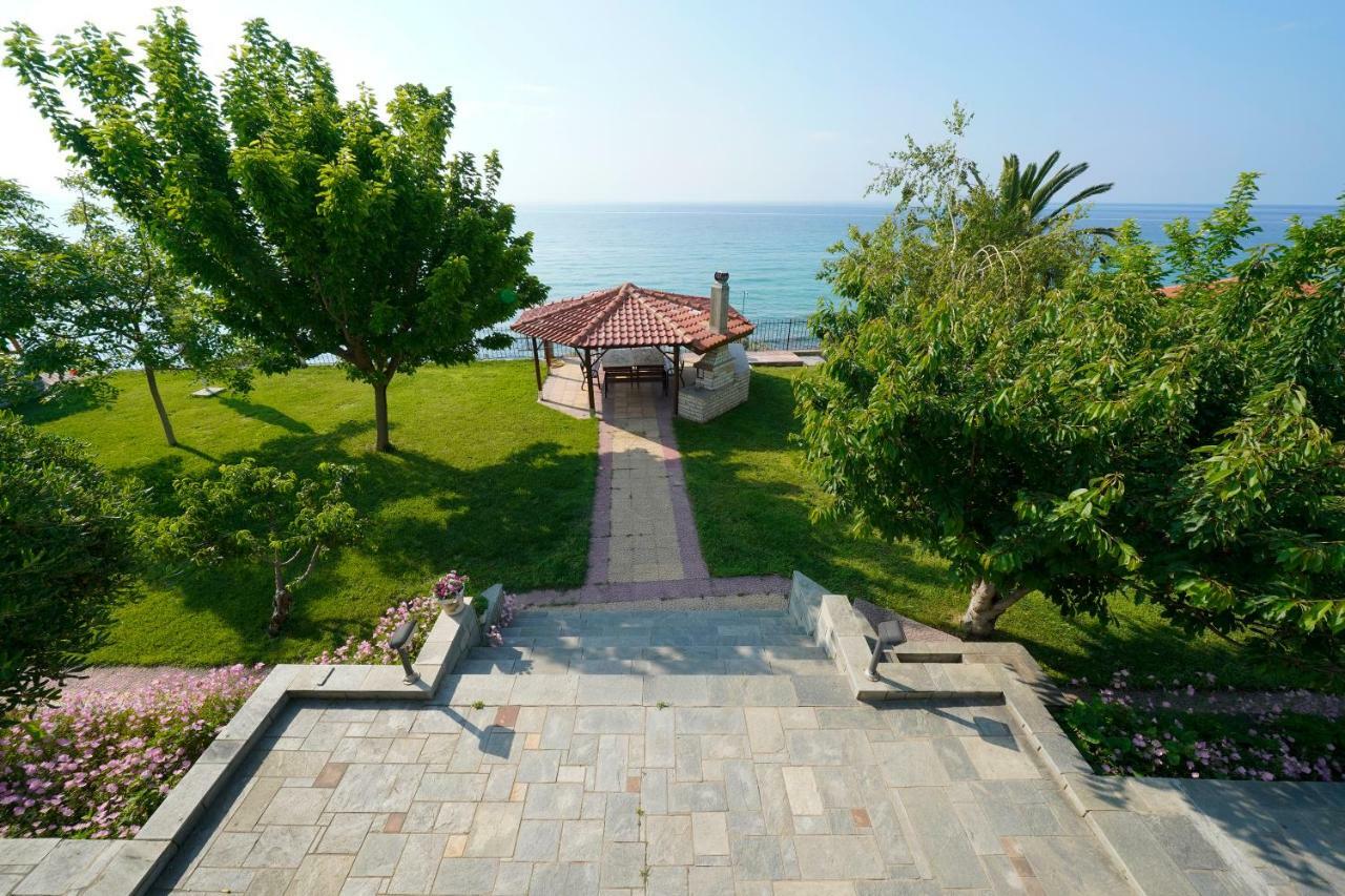 Secret Paradise Villas Loutra Elevtheron Exterior photo