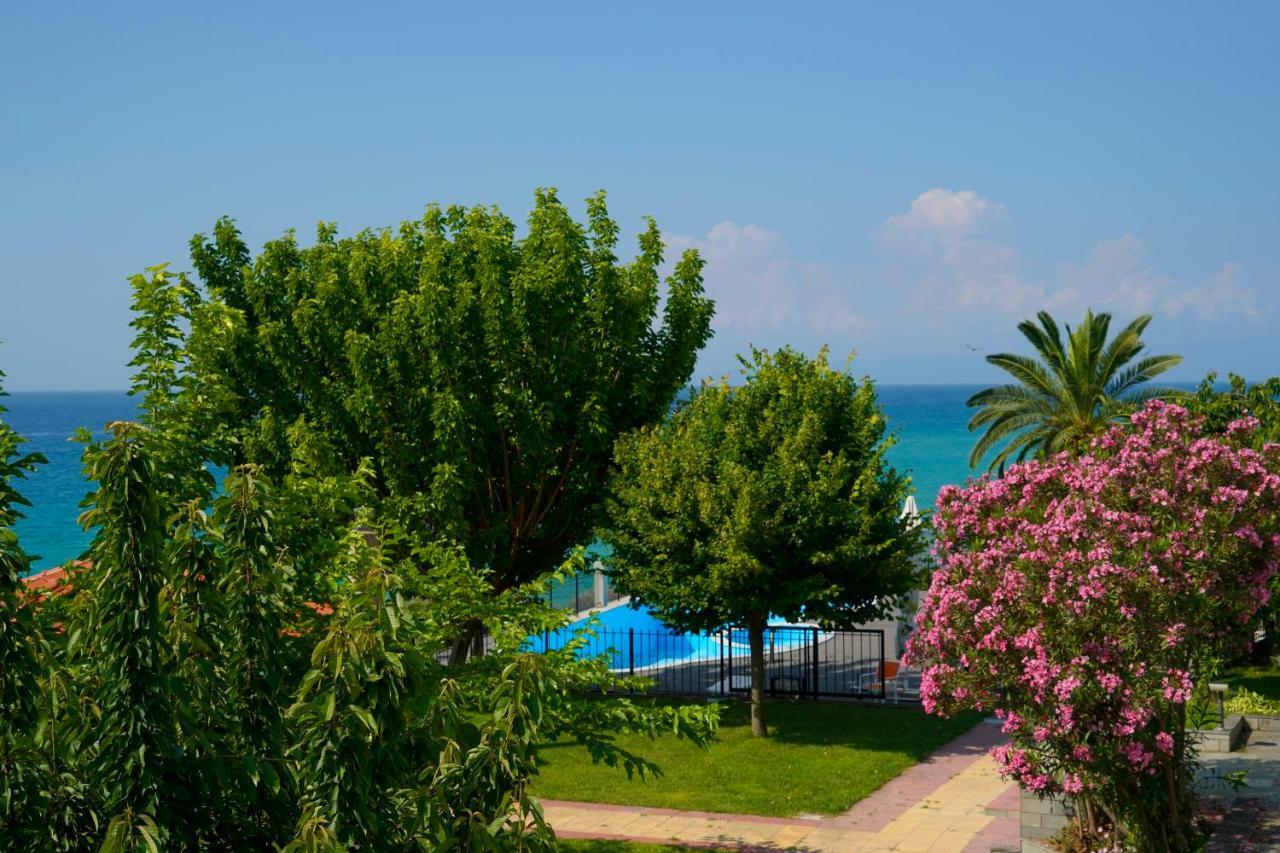Secret Paradise Villas Loutra Elevtheron Exterior photo